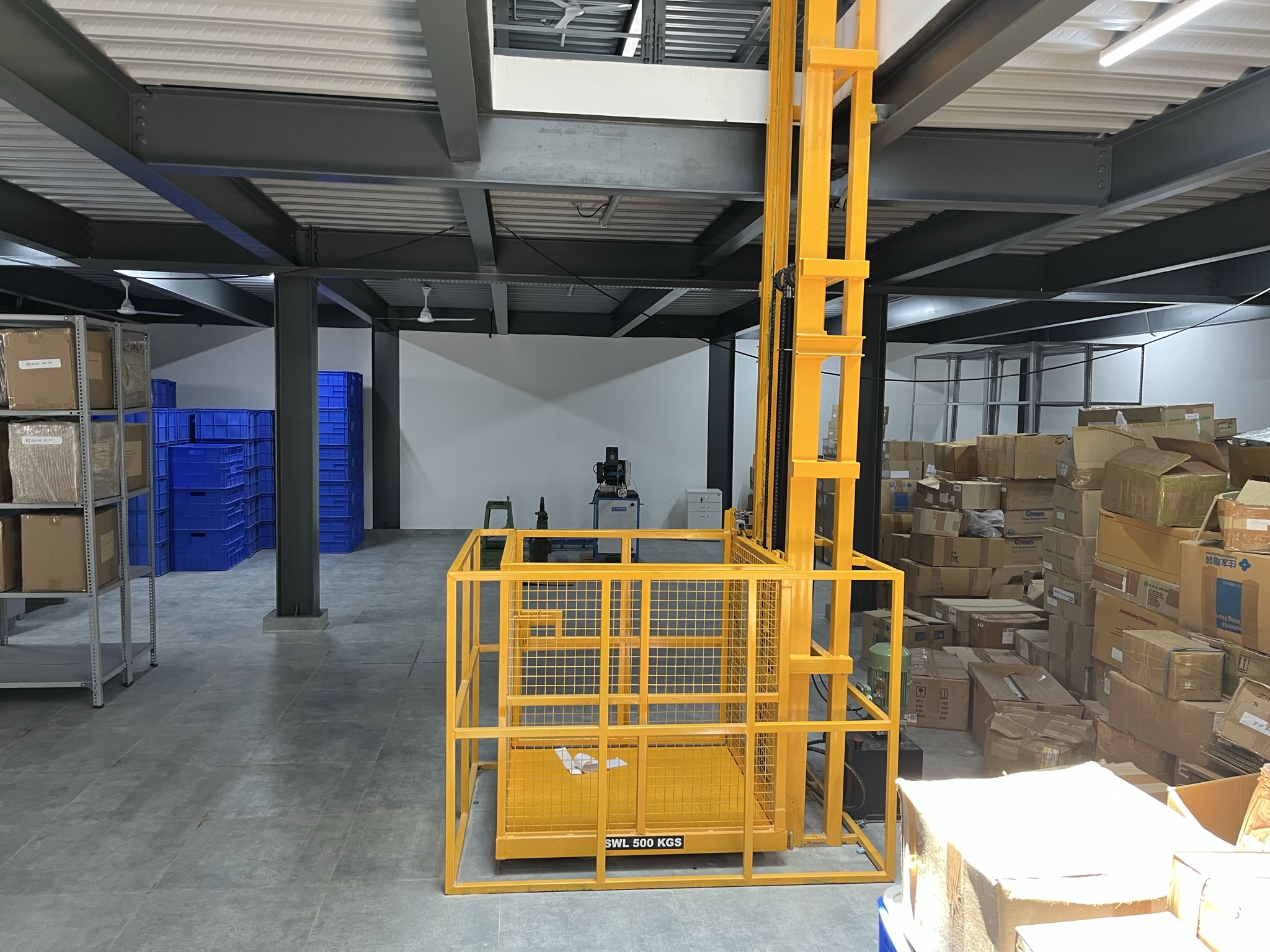 Platform Goods lift for ware house or godowns