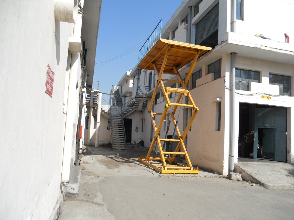 Floor Mounted Scissor Lift